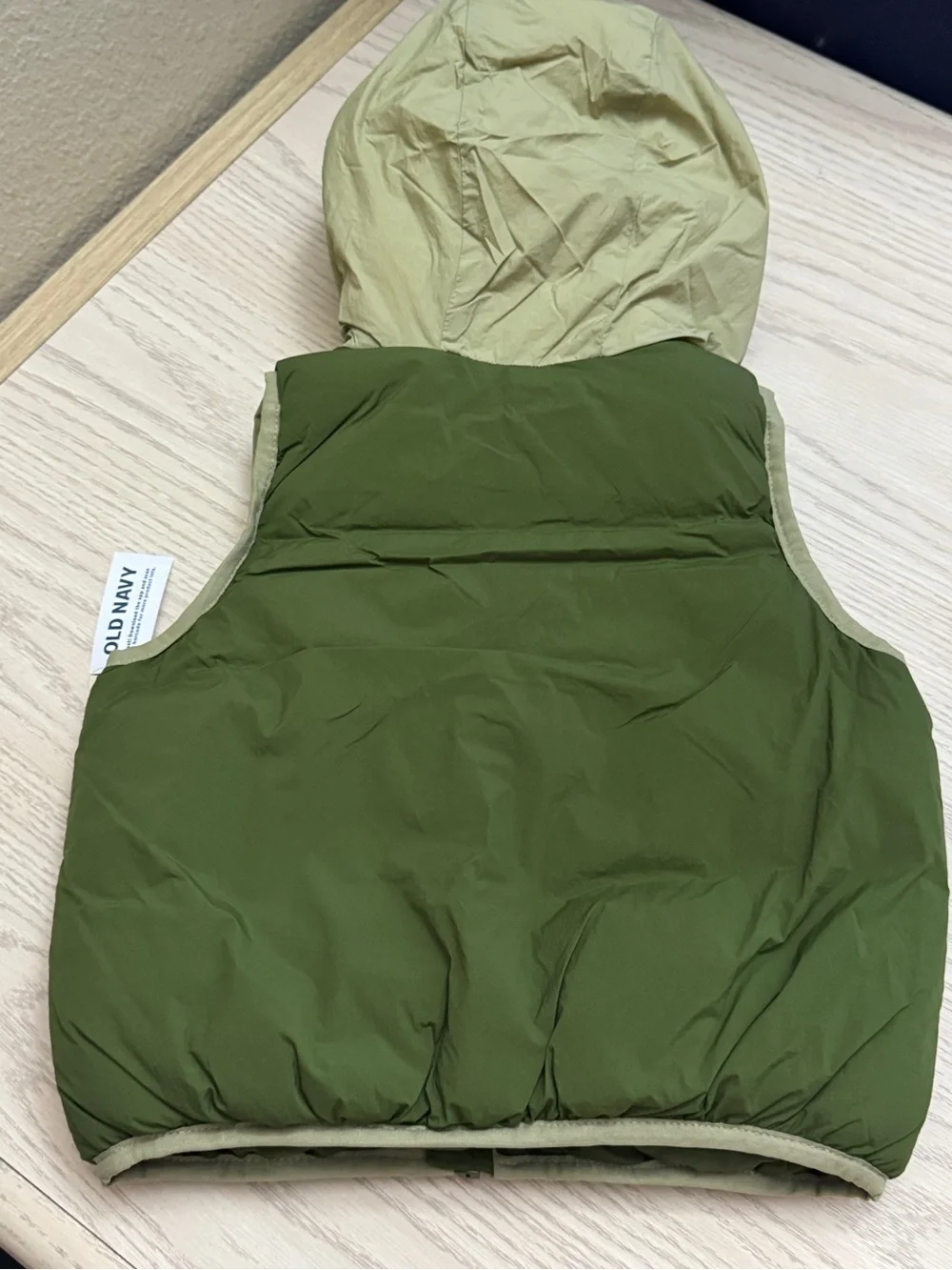 NWT Old Navy Toddler Kids Hooded Puffer Vest Green Sz 2T (33-36